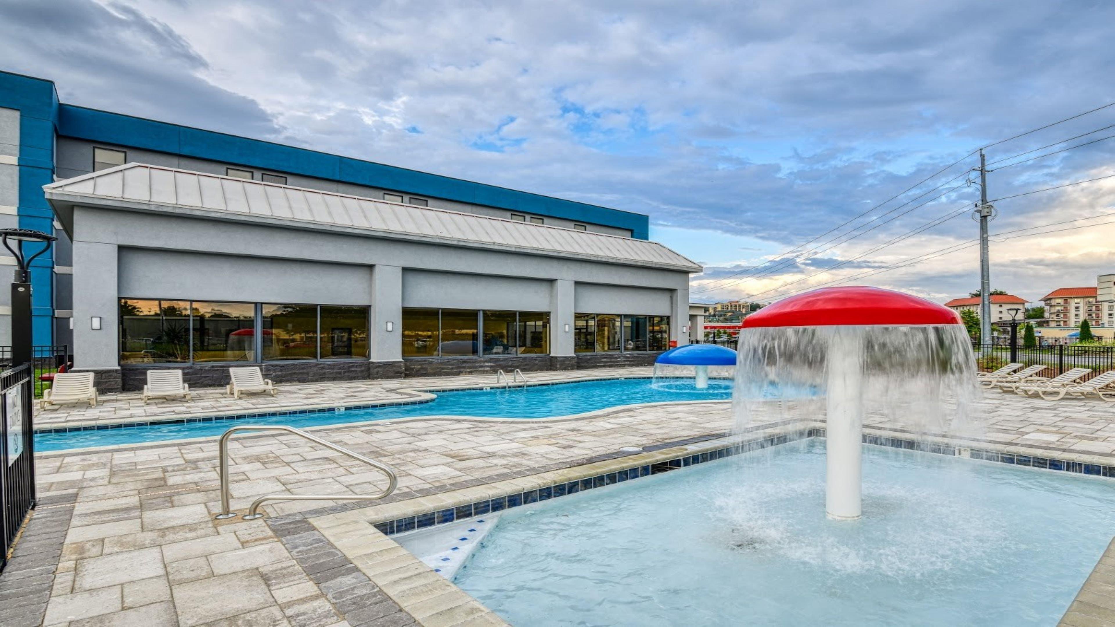 Holiday Inn Express Hotel & Suites Pigeon Forge By Ihg Exterior photo